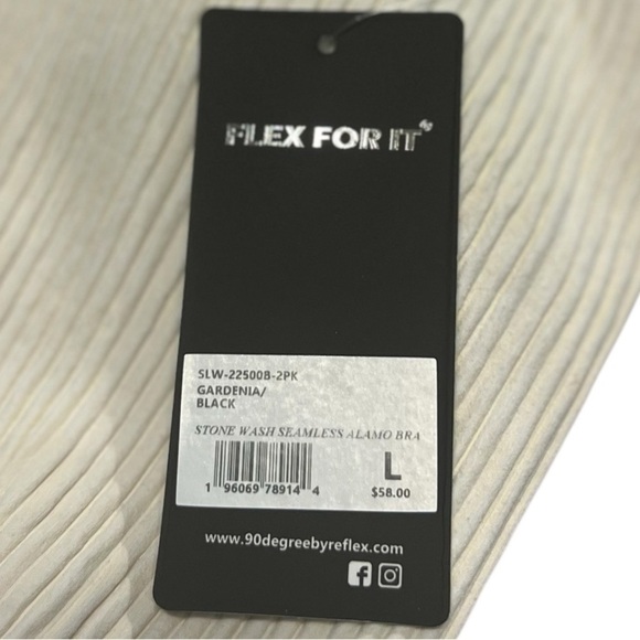 2 pack - Seamless V-neck tanks - 90 degree by Reflex - Picture 9 of 10